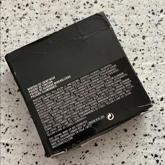 NWT MAC Cosmetics Global Glow Mineralize Skinfinis - Picture 5 of 8